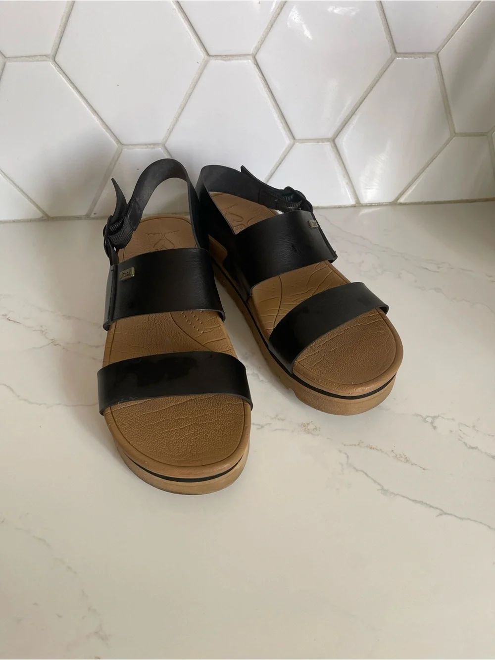 Reef Men's Black Strap Sandals with Brown Footbed